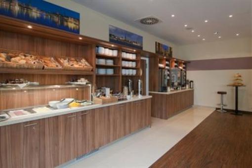 фото отеля Holiday Inn Express Hamburg St Pauli Messe
