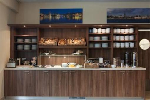 фото отеля Holiday Inn Express Hamburg St Pauli Messe