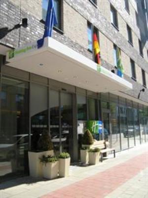 фото отеля Holiday Inn Express Hamburg St Pauli Messe