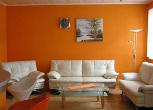 фото отеля Nueva Fiesta Apartments