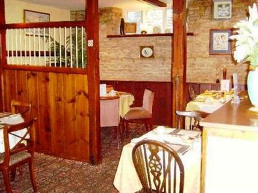 фото отеля The Bull Hotel Fairford