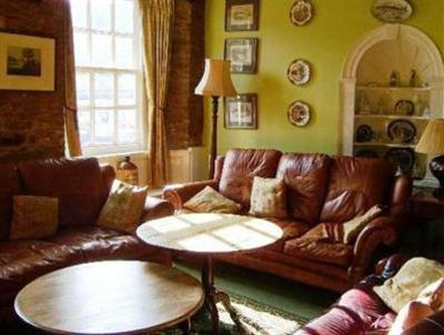 фото отеля The Bull Hotel Fairford