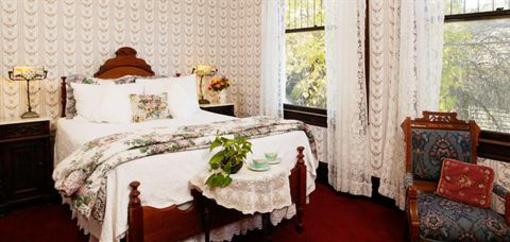 фото отеля Vintage Towers Bed and Breakfast Inn