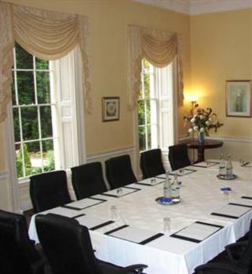фото отеля Somerford Hall Hotel Brewood
