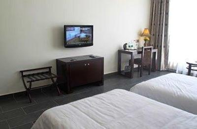 фото отеля Yading Shanshui Holiday Hotel