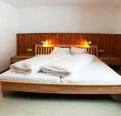 фото отеля Appartements Bungalows Santner Pension