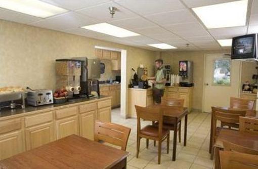 фото отеля Oak Tree Lodge Sevierville