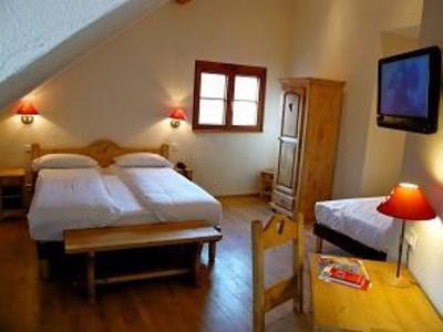фото отеля Hostellerie Du Pape Eguisheim