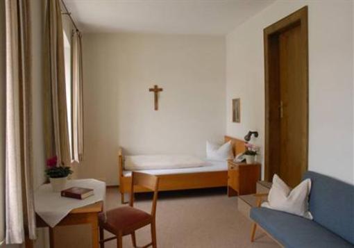 фото отеля Klosterhospiz Neresheim Hotel