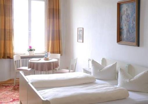 фото отеля Klosterhospiz Neresheim Hotel