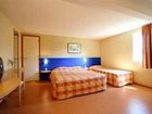 фото отеля Hotel Kyriad Orthez