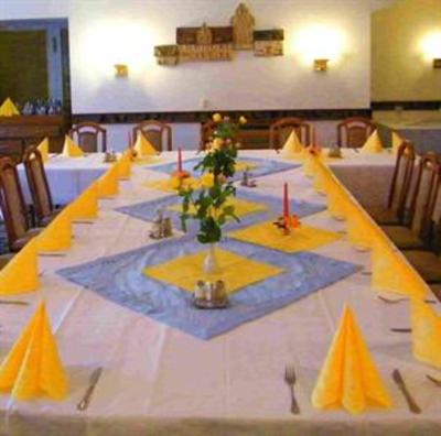 фото отеля Hotel & Restaurant Drei Schwane Zeitz