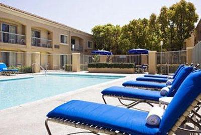 фото отеля Courtyard by Marriott Camarillo