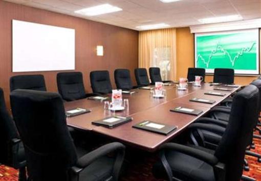 фото отеля Courtyard by Marriott Camarillo