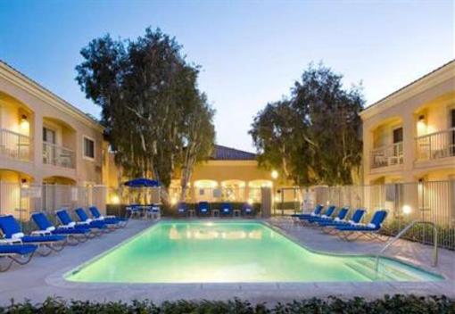 фото отеля Courtyard by Marriott Camarillo