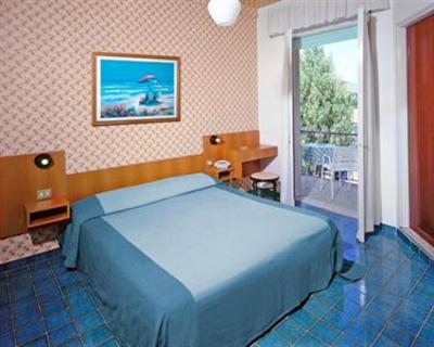фото отеля Hotel Holiday Pesaro