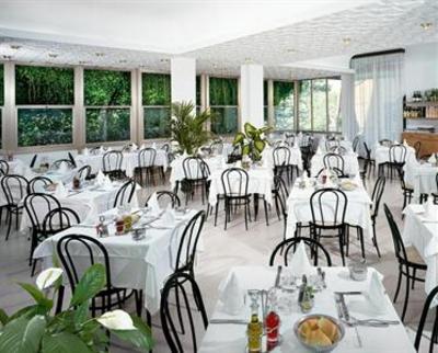 фото отеля Hotel Holiday Pesaro