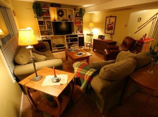 фото отеля Chickadee Pines B&B