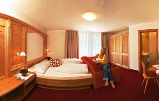 фото отеля Hotel Bergfrieden