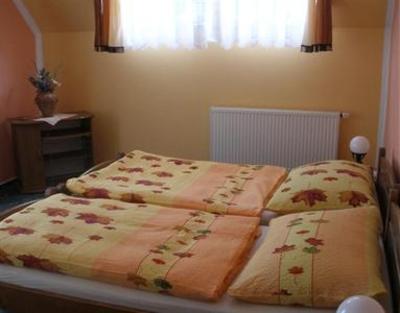 фото отеля Penzion U Kastanu