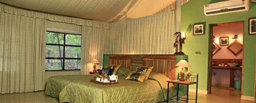 фото отеля Pench Jungle Camp