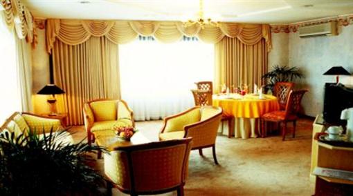 фото отеля Dyan Graha Hotel