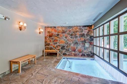 фото отеля Oxford Court Village Beaver Creek