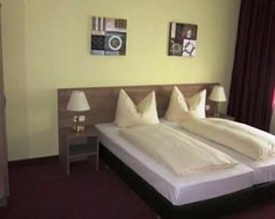 фото отеля Hotel Linde Sindelfingen