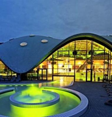 фото отеля Landgasthof Zur Quelle Hotel Wächtersbach