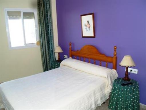 фото отеля Hostal Regina Nerja