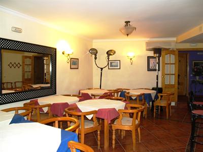 фото отеля Hostal Regina Nerja