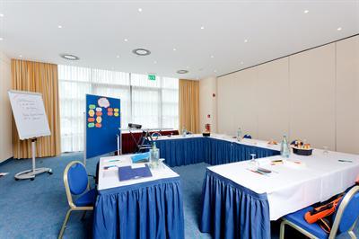 фото отеля Parkhotel Rugen Bergen auf Rügen