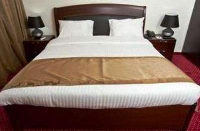 фото отеля Queens Land Hotel