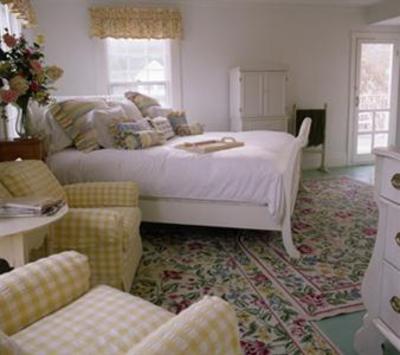 фото отеля Nantucket Whaler Guest House