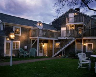 фото отеля Nantucket Whaler Guest House
