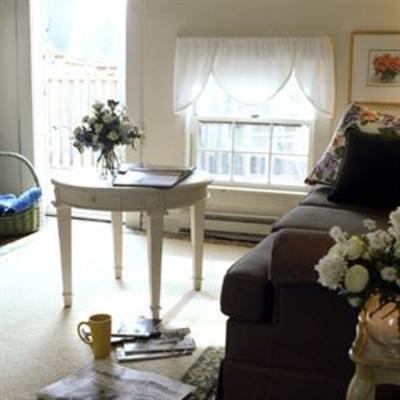 фото отеля Nantucket Whaler Guest House