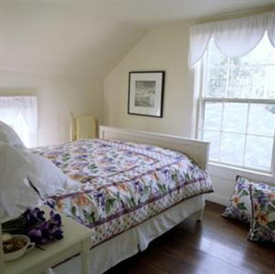 фото отеля Nantucket Whaler Guest House