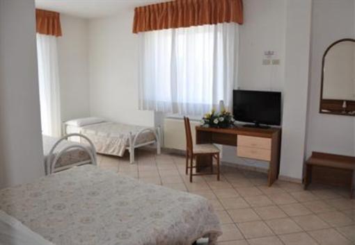 фото отеля Hotel Caraibi