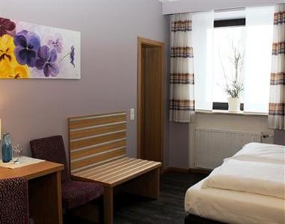 фото отеля Hotel Zum Wolfsjaeger