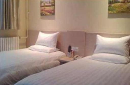 фото отеля Hanting Express Langfang Jinguang Avenue