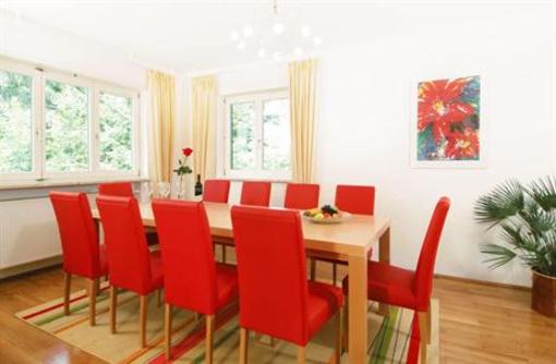 фото отеля Franks Ferienvilla Oberstdorf