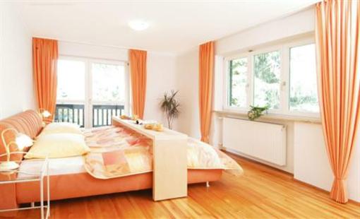 фото отеля Franks Ferienvilla Oberstdorf