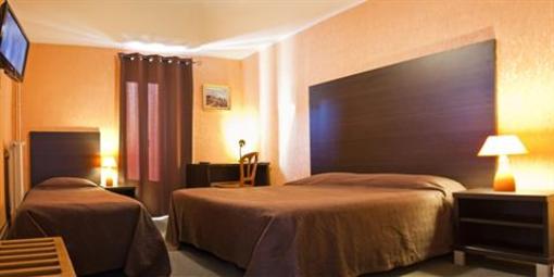 фото отеля Hotel de La Poste Pontgibaud