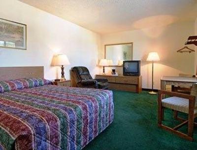 фото отеля Super 8 Moorhead