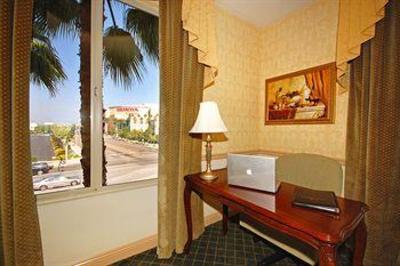 фото отеля Ayres Hotel Anaheim