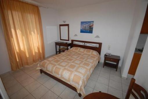 фото отеля Esperides Apartments Platys Gialos
