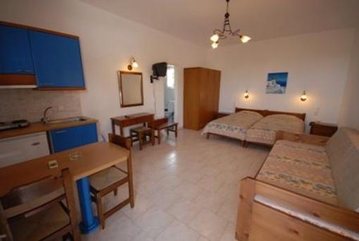 фото отеля Esperides Apartments Platys Gialos