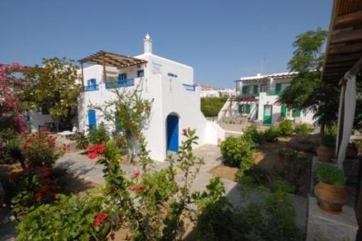 фото отеля Esperides Apartments Platys Gialos