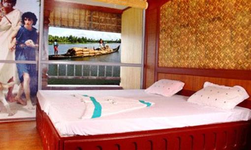 фото отеля House Boat Grandeur