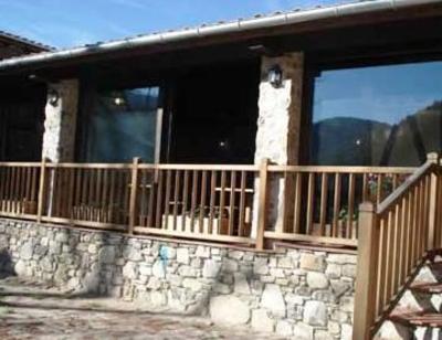 фото отеля Hostal de la Rovira Montagut i Oix